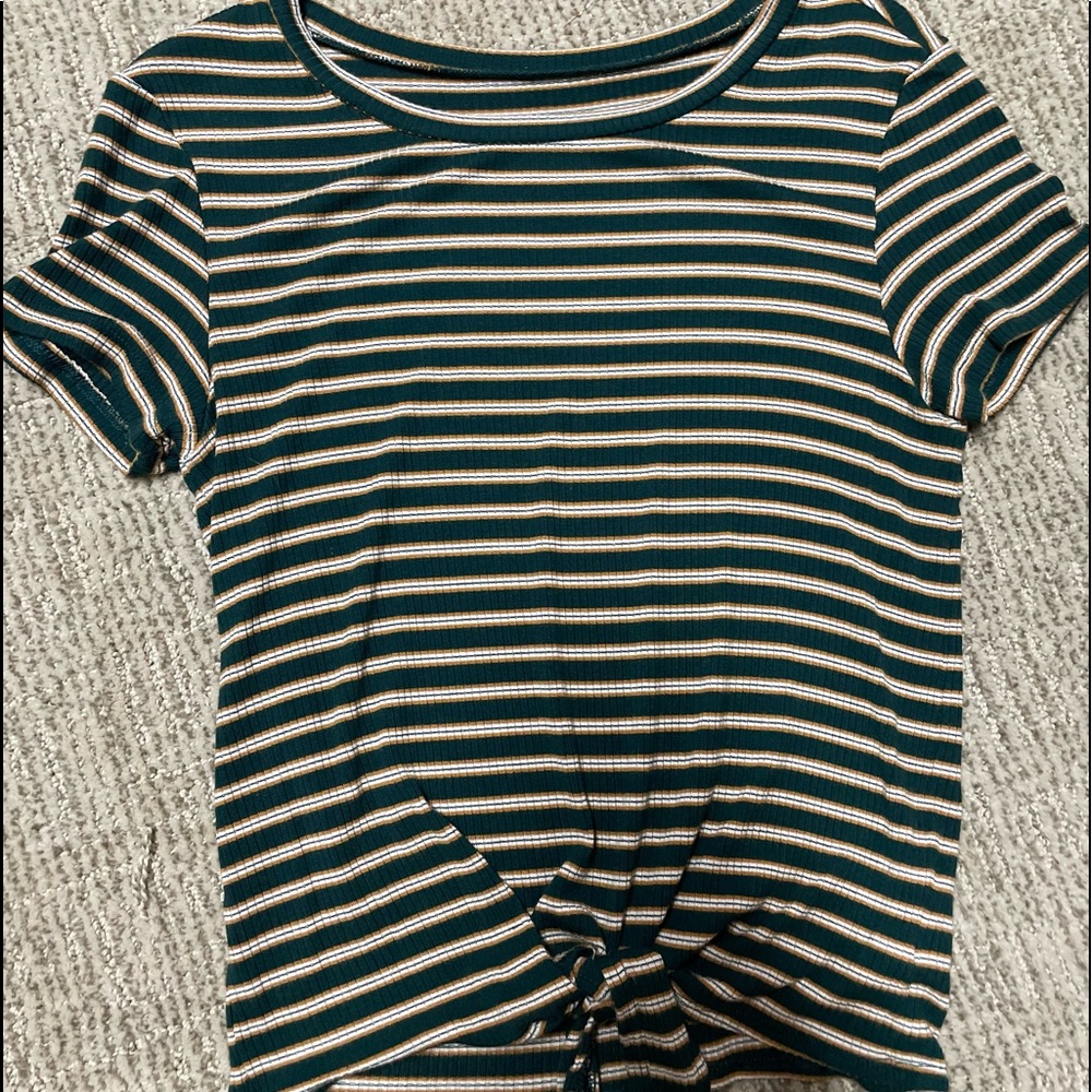 american eagle cute stripped top